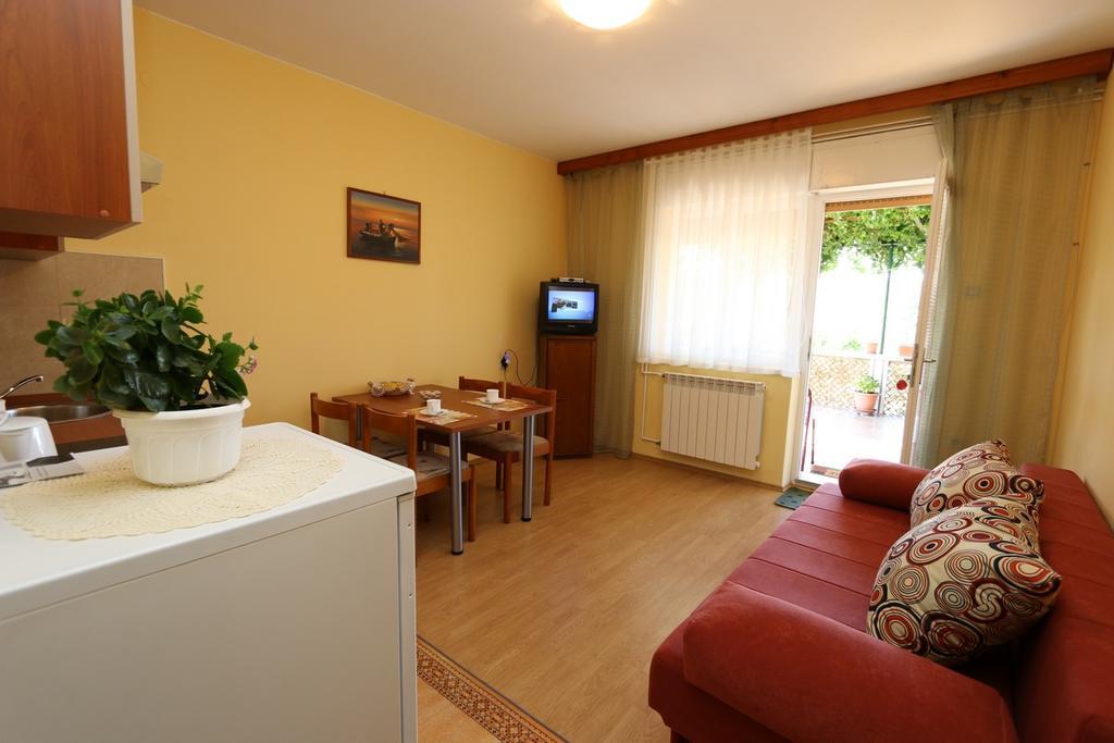 Apartment Mihajic M Климно Экстерьер фото
